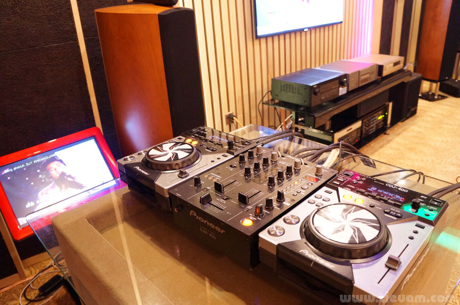 Phòng karaoke và giải trí đa năng - Ảnh 3